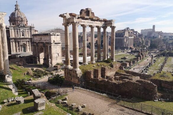 Roman Entertainment Complexes: Political Strategy Behind Imperial Architecture